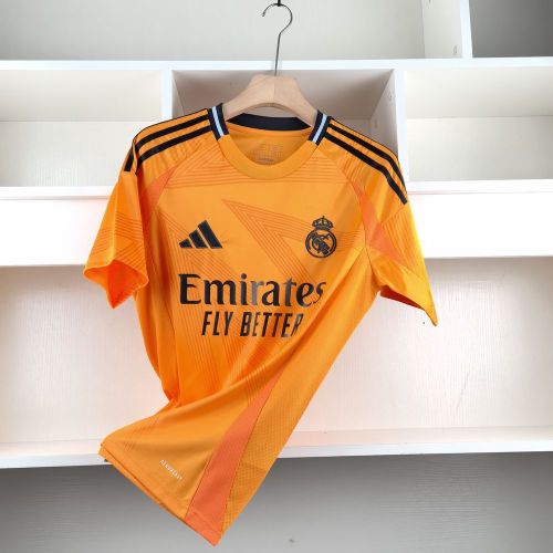 Real Madrid 2024-25 Alternativa Kit